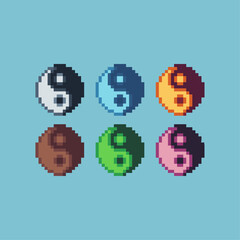 Obraz premium Pixel art sets of yin yang icon with variation color item asset. Simple bits of yin yang pixelated style. 8bits perfect for game asset or design asset element for your game design asset.