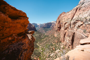 Canyon Overlook Trail viewpoint at Zion National Park - obrazy, fototapety, plakaty