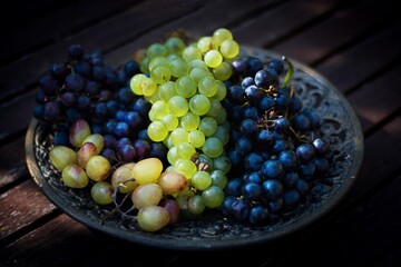Grapes on the garden´s plate