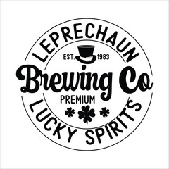Fototapeta premium leprechaun Est. 1983 brewing co lucky spirits