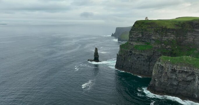 Morning view of Cliffs of Moher in 4k