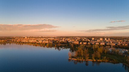 vista aerea città di mantova dal lago superiore
