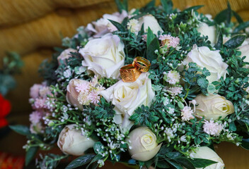 wedding bouquet of roses