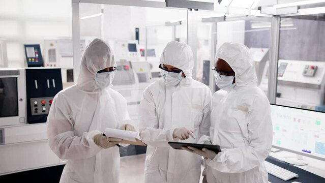 Sterile Semiconductor Manufacturing Factory And Workers