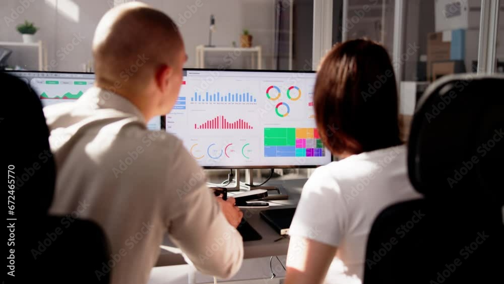 Leinwandbilder Data Analyst Using Data Analytics KPI