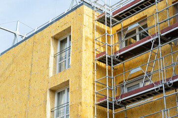 Rénovation énergétique. Isolation thermique par l'extérieur d'immeubles en copropriété. (ITE)