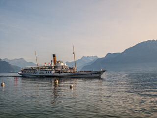 Obraz premium Paddlesteamer Passing