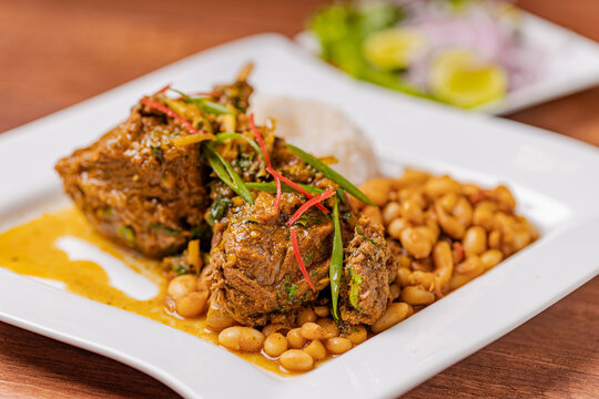 Cabrito a la norte&ntilde;a is a dry dish typical of Peruvian gastronomy.
