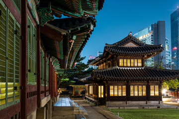 Fototapeta na wymiar Seoul, South Korea - Oct.15.2023: The paper window of Deoksugung palace