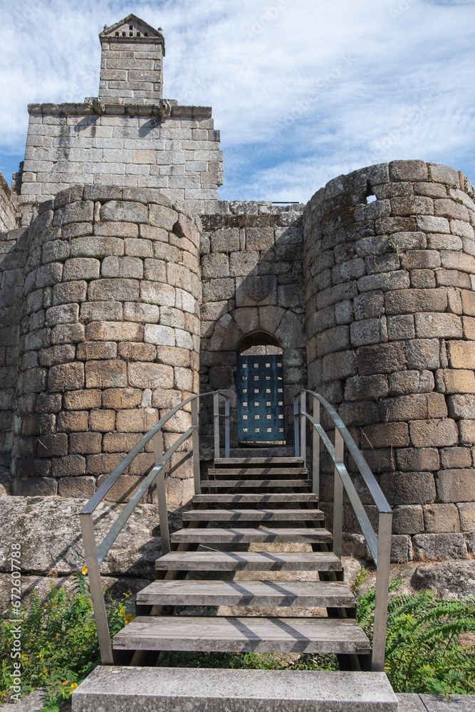 Wall mural wall and ruins of the ribadavia castle province of ourense. spain.