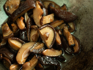 fried dried mushroom