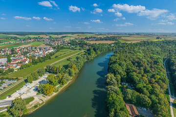 Ausblick auf die Donau östlich von Neuburg von oben