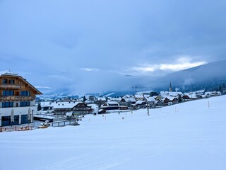Village in snow winter wondelrand