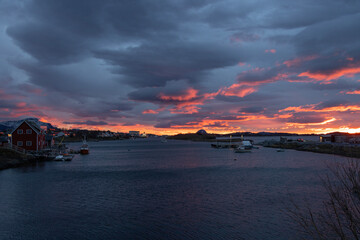 Coloring the sky, Br&oslash;nn&oslash;ysund, Helgeland, Norway