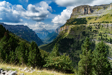 Weiter Blick in den Ordesa Canyon