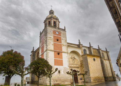 Iglesia de San Andr&eacute;s en Carri&oacute;n de los Condes, Palencia. Espa&ntilde;a