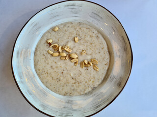 Oatmeal nuts in a concert dish