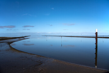 Obraz premium Schleuse in der Dämmerung