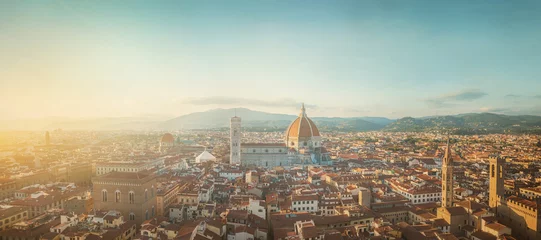 Foto op Plexiglas Florence sunset city skyline with Cathedral and bell tower Duomo. Florence, Italy.  Background on the theme of history, culture, etc. © Tryfonov