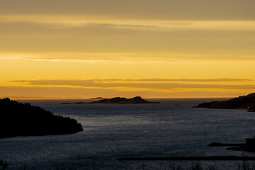 Fototapeta premium sunset over the sea