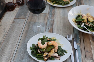 salad with shrimp