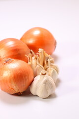 玉葱（タマネギ）と大蒜（ニンニク）