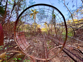 Metal reinforcement for foundation columns inside view.