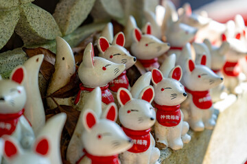 神徳稲荷神社の御きつね様