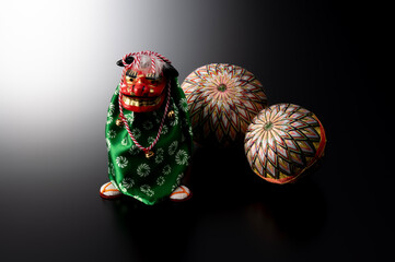 獅子舞と手鞠の和風イメージ
