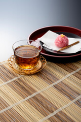 麦茶と和菓子