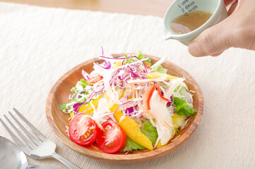 グリーンサラダとドレッシング