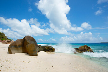 Seychelles beautiful beach - 673165944