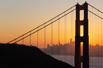 golden gate bridge dawn
