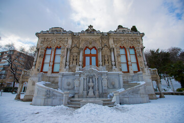 Ihlamur Palace (Turkish: Ihlamur Kasri), is a former imperial Ottoman summer palace located in...