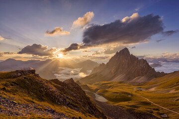 Naklejka premium Tramonto Rocca La Meja
