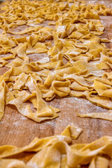 pappardelle di semola all'uovo