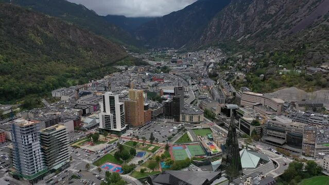 Andorra von oben: Beeindruckende Luftbilder zeigen die Sch&ouml;nheit des Landes!