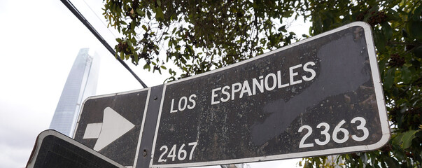 sign in the city (Los españoles street, Santiago, Chile)