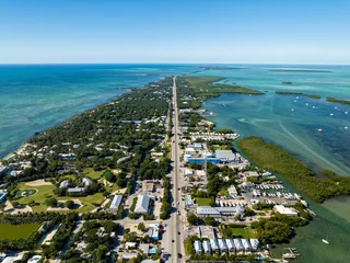 Crédence de cuisine en verre imprimé Atlantic Ocean Road Aerial view of Islamorada in Florida Keys
