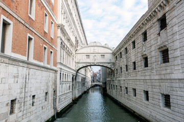 Fototapeta na wymiar Canal and building in Venice,Italy