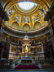 Obraz premium The St. Stephen's Basilica in Budapest