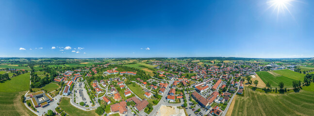 Ausblick auf Bad Birnbach im niederbayerischen Rottal aus der Luft, 360 Grad Rundblick