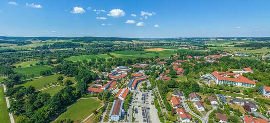 Ausblick auf Bad Birnbach im niederbayerischen Rottal aus der Luft, Blick zur Rottal-Therme und zum...