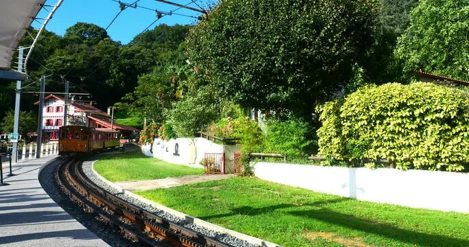 Visit the mountain &ldquo;la Rhune&rdquo; in the Basque Country in its typical little train which allows you to see the Bay of Saint-Jean-de-Luz