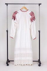 Slavic traditional clothing: women's shirts