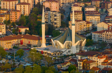 Obraz premium Duzce, Turkey, May 19, 2023: Akcakoca Town coastal view in Duzce Province