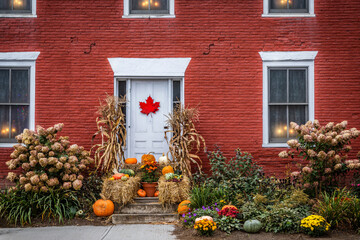 Fototapeta na wymiar Autumn decor at a house in Vermont