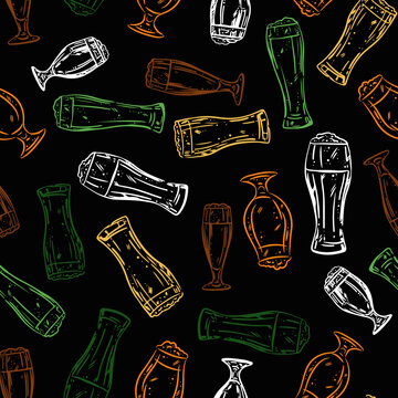 Pattern with beer, cider glasses in sketch style on black background. Seamless background with for Pub menu. Doodle illustration. For textile, design, fabric, menu