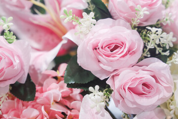 Roses in the bride's bouquet at the wedding