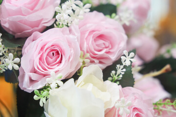 Roses in the bride's bouquet at the wedding
